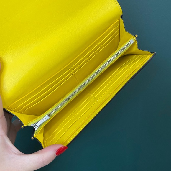 💛YELLOW INTERIOR💛Celine double snap wallet - Picture 7 of 8